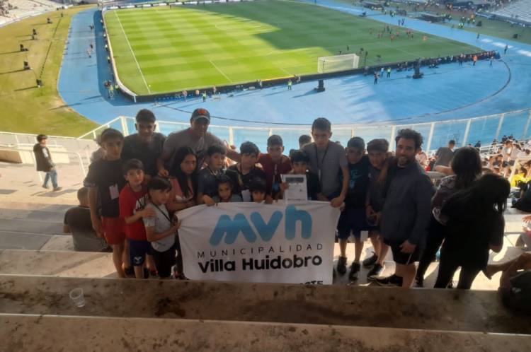 NIÑOS DE LAS INFERIORES DEL VILLA Y JUVENTUD VISITARON EL KEMPES