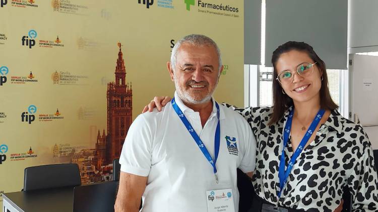 JORGE ROBLEDO EN EL CONGRESO MUNDIAL DE FARMACIA 