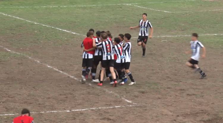 CUARTOS DE FINAL EN DIVISIONES INFERIORES, EL VILLA METIÓ A SUB 14 Y 16 EN LAS SEMIS