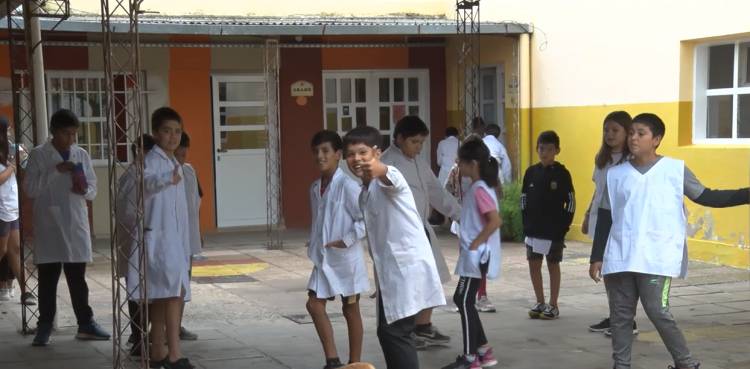 LA ESCUELA CHELI CON VARIOS PROYECTOS ESCOLARES