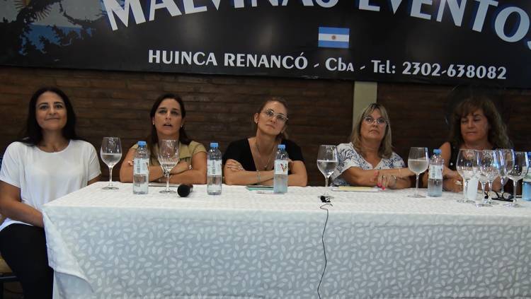 ENCUENTRO DE MUJERES EN POLITICA EN HUINCA RENANCÓ