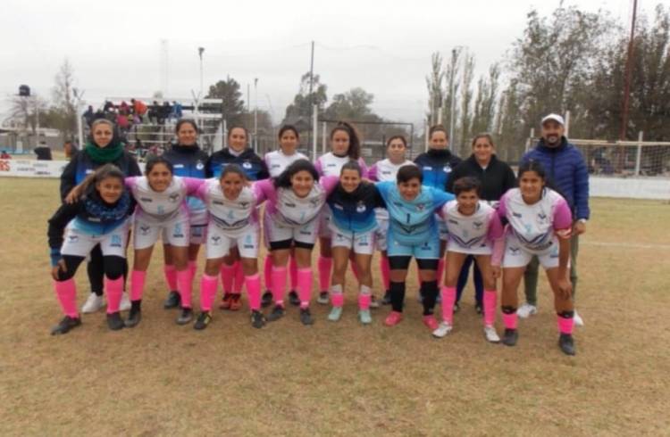 LAS CHICAS DEL FÚTBOL DE JUVENTUD SIGUEN A PASO FIRME