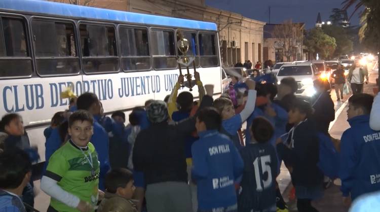 JUVENTUD CAMPEÓN EN SUB 12, EL VILLA SUBCAMPEÓN EN SUB 14