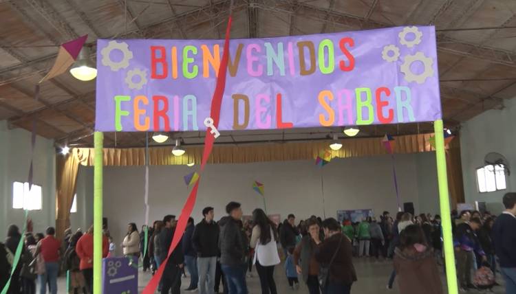 FERIA DEL SABER EN EL CE MANUEL BELGRANO