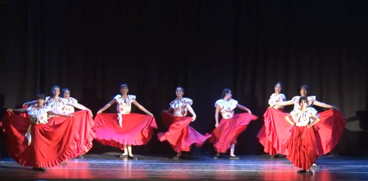 GALA DE DANZAS EN LA SALA DEL SPORTING