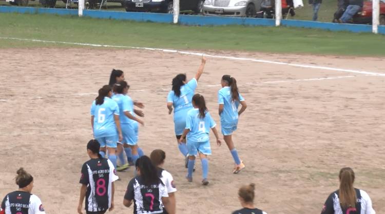 FÚTBOL FEMENINO: JUVENTUD SE QUEDÓ CON EL CLÁSICO Y EL PASE A LA SEMIFINAL