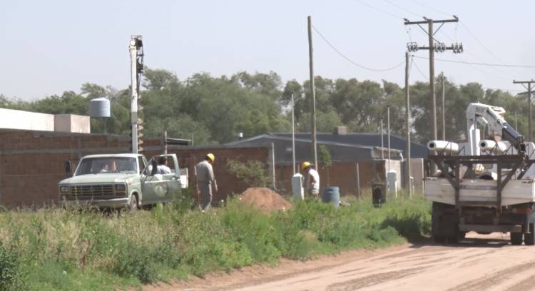 EXTENSIÓN DE LINEA ELÉCTRICA EN BARRIO NORTE