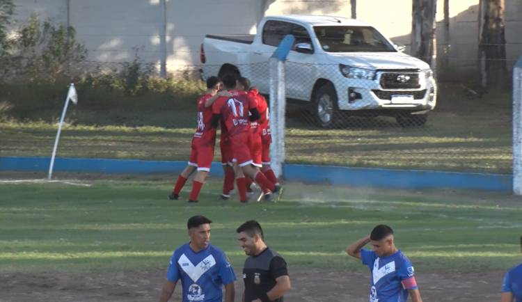 JUVENTUD PERDIÓ CON TALLERES Y QUEDÓ AL BORDE DE LA ELIMINACIÓN