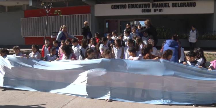 DÍA DEL HIMNO NACIONAL EN EL CE MANUEL BELGRANO