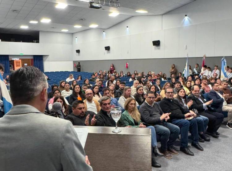 ACTO DE APERTURA PARA LA CARRERA DE ENFERMERÍA