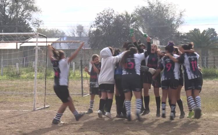 LAS CHICAS DEL VILLA SE METIERON EN SEMIS