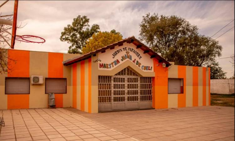 EL JARDIN DE LA ESCUELA CHELI FESTEJA SU CINCUENTENARIO
