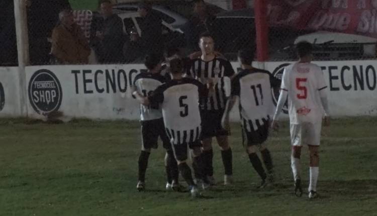 RANQUELES Y EL VILLA IGUALARON 2 A 2 EN EL COMIENZO DE LAS SEMIS DEL INTERLIGA