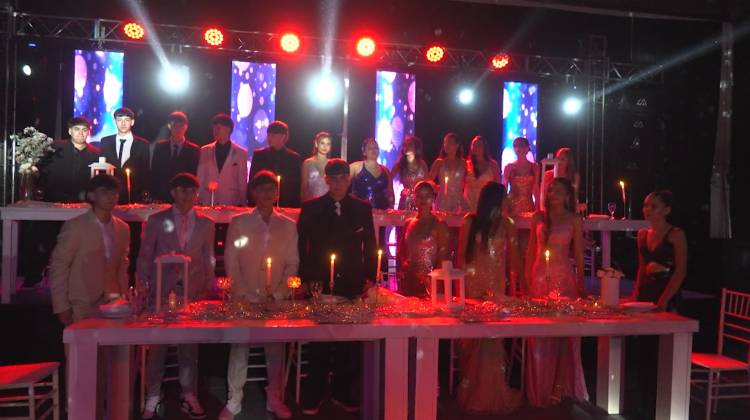 LOS EGRESADOS DEL I.L.S.C. TUVIERON SU NOCHE 