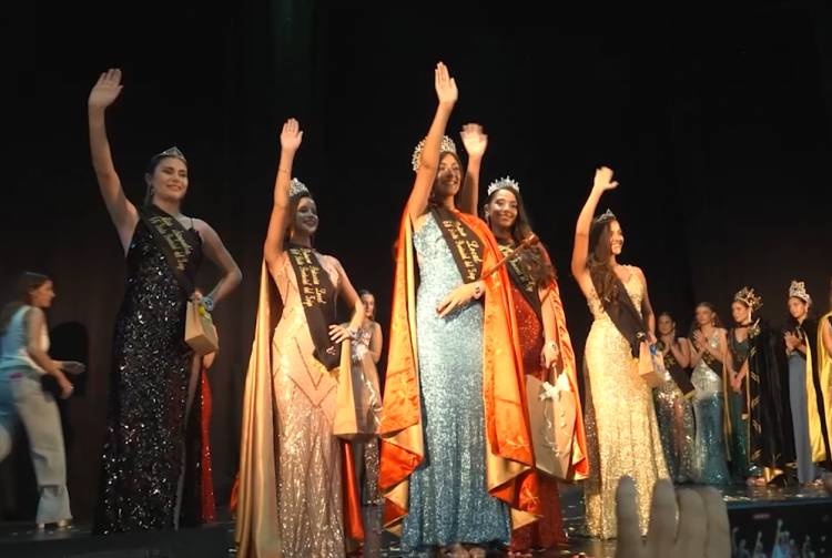 COMENZÓ LA FIESTA PROVINCIAL DEL TRIGO CON LA ELECCIÓN DE LA REINA Y POSTULANTES LOCALES