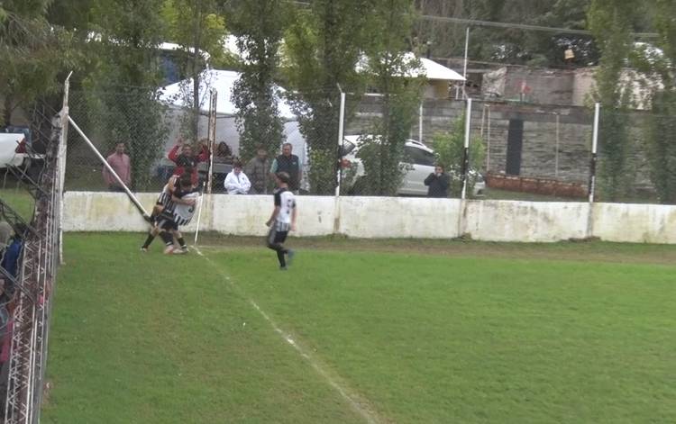 EL VILLA LO GANO EN EL ÚLTIMO MINUTO Y SE METIÓ EN ZONA DE CLASIFICACIÓN