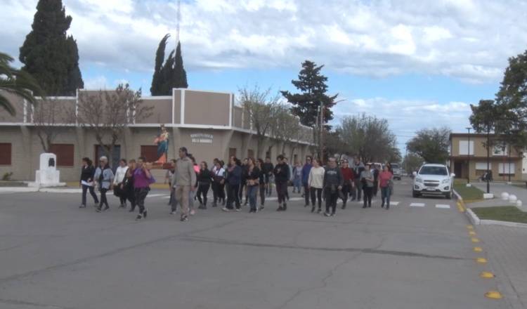 CAMINATA DE LA PRIMAVERA JUNTO A LA IMAGEN DE LA VIRGEN